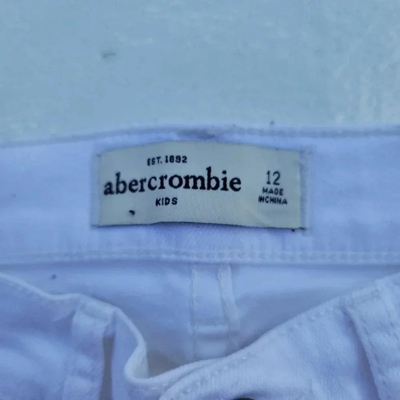 Abercrombie Kids Girls Bermuda Shorts Distressed White Denim Size 12 - Picture 9 of 10